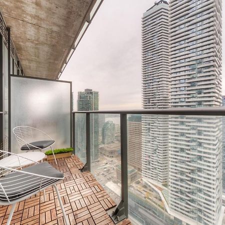 تورونتو Stylish Newly Furnished Condo With Beautiful Lake View المظهر الخارجي الصورة