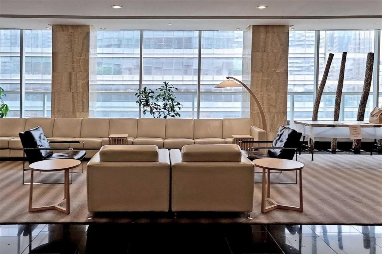 تورونتو Stylish Newly Furnished Condo With Beautiful Lake View المظهر الخارجي الصورة